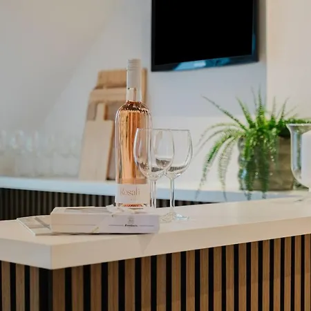 Eksklusiv 2br I Terrasse I Fri Parkering Апартаменты Оденсе
