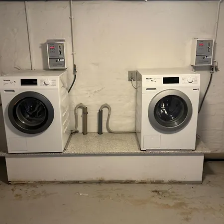 Eksklusiv 2br I Terrasse I Fri Parkering Apartamento Odense